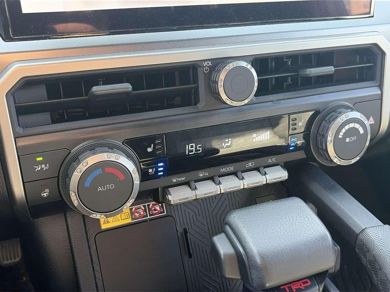 2025 Toyota 4Runner TRD Off Road FINANCED PRICE ADVERTISED    CLOTH   WIRELESS CARPLAY/ANDROID AUTO   RUNNING BOARDS   HEAT SEATS Photo