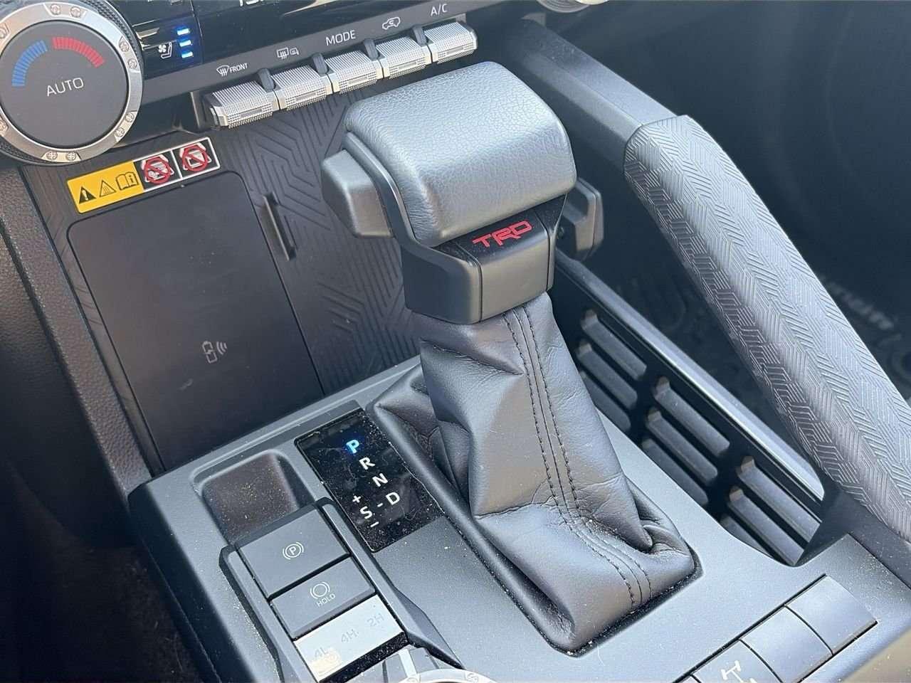 2025 Toyota 4Runner TRD Off Road FINANCED PRICE ADVERTISED    CLOTH   WIRELESS CARPLAY/ANDROID AUTO   RUNNING BOARDS   HEAT SEATS Photo