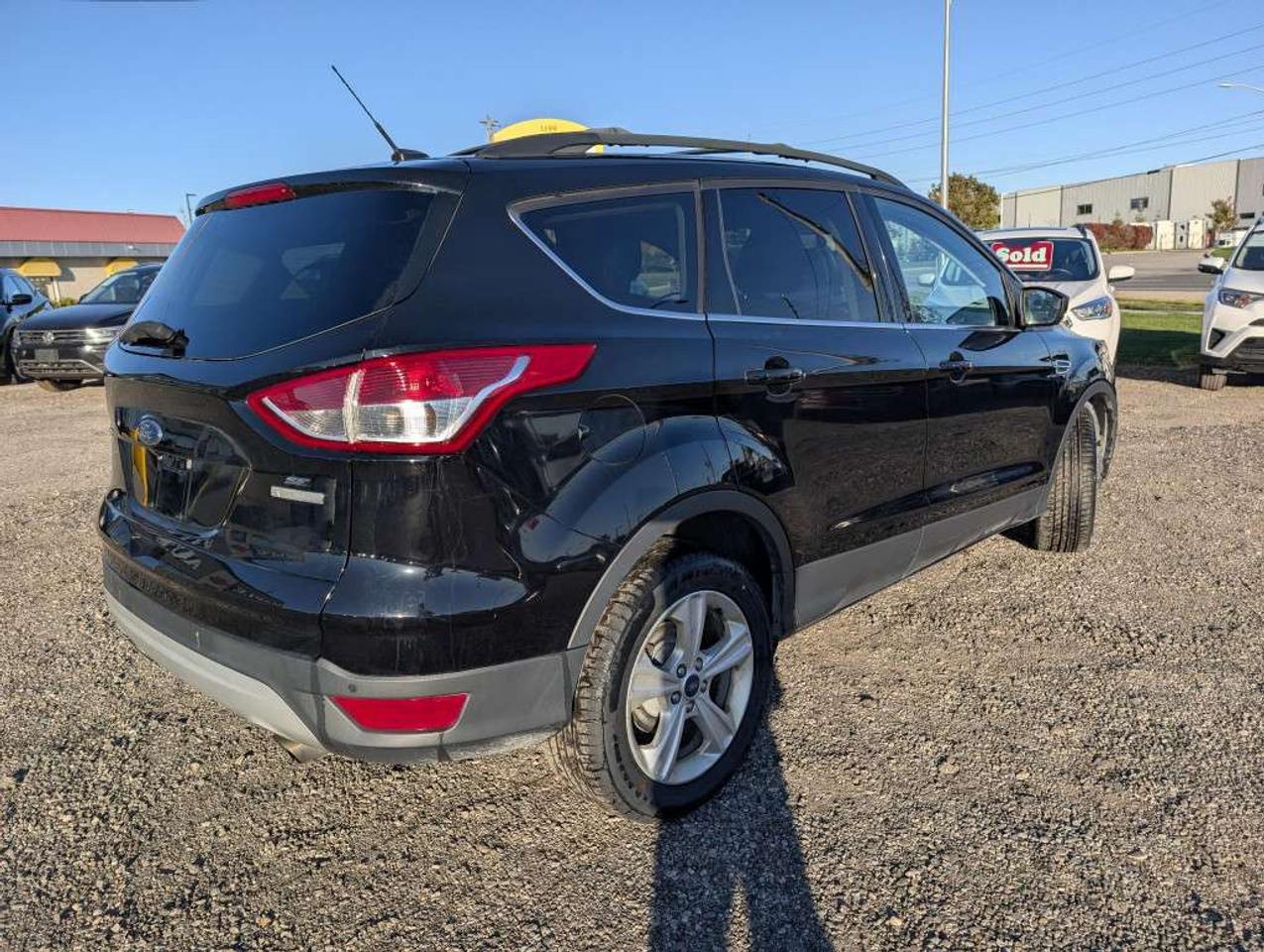 2016 Ford Escape SE   CAMERA   HTD SEATS   BLUETOOTH Photo