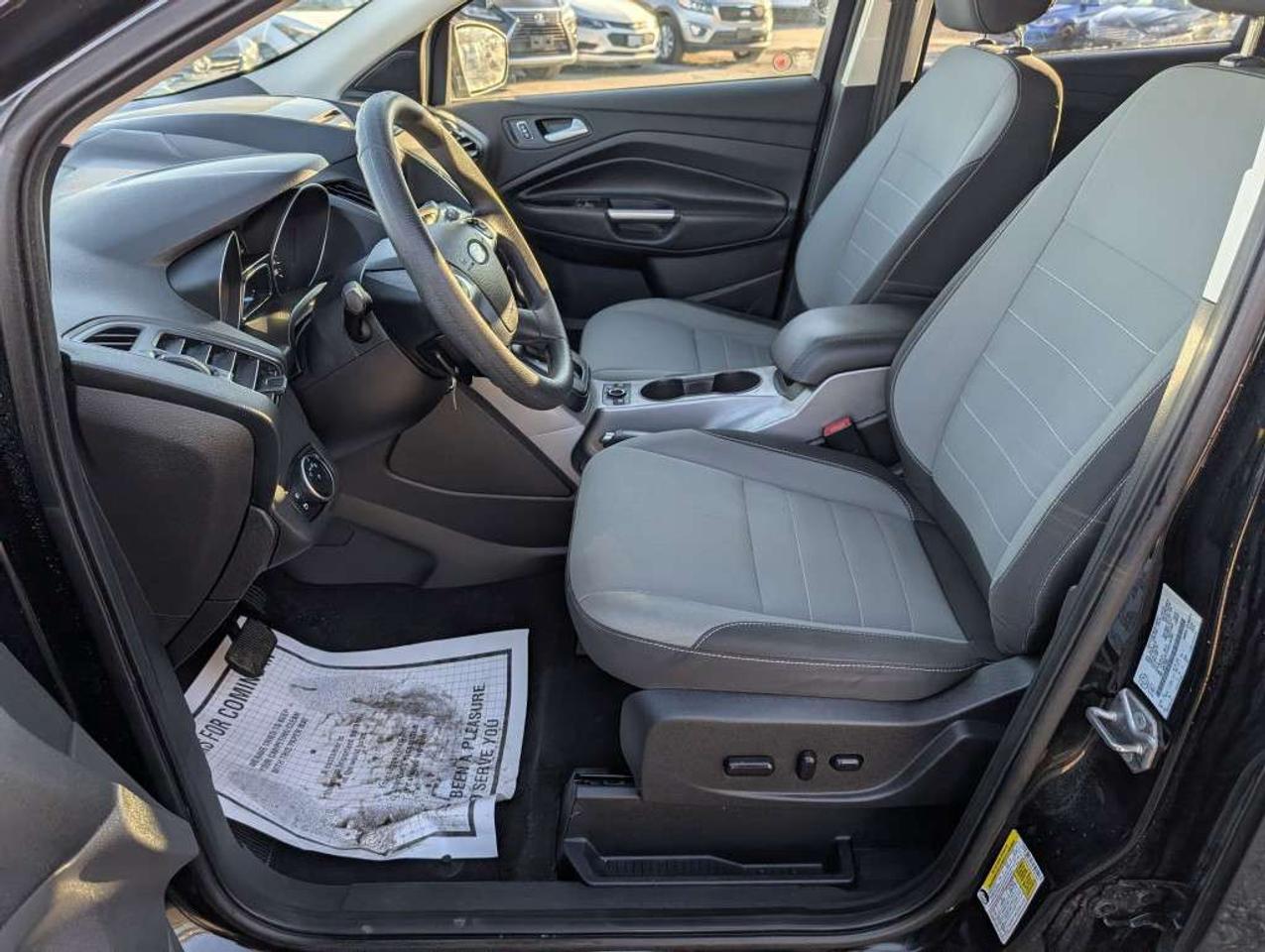 2016 Ford Escape SE   CAMERA   HTD SEATS   BLUETOOTH Photo