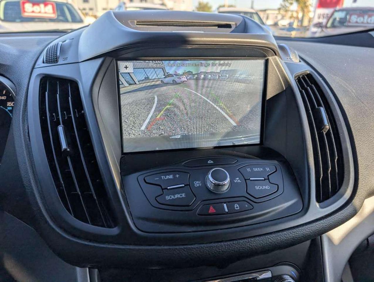 2016 Ford Escape SE   CAMERA   HTD SEATS   BLUETOOTH Photo