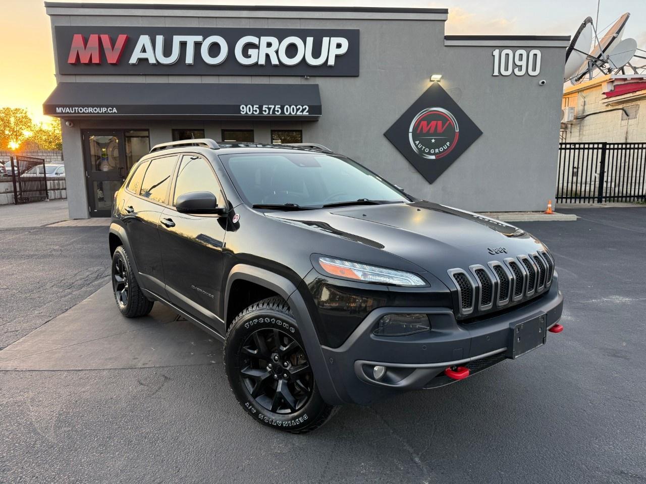 2015 Jeep Cherokee 4WD 4dr Trailhawk Photo0