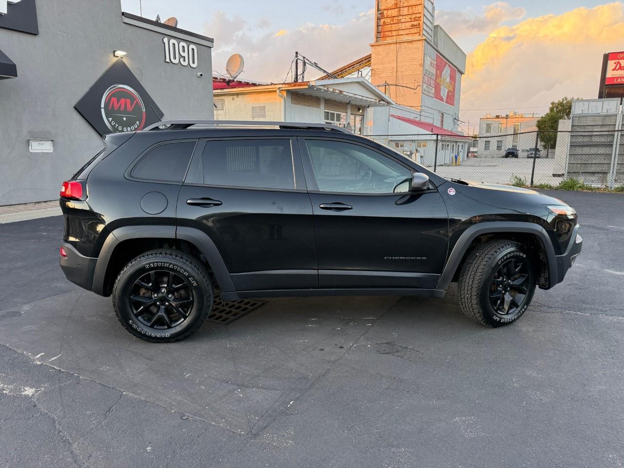 2015 Jeep Cherokee 4WD 4dr Trailhawk Photo