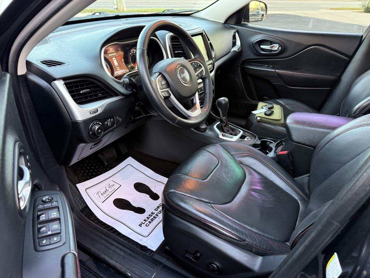 2015 Jeep Cherokee 4WD 4dr Trailhawk Photo