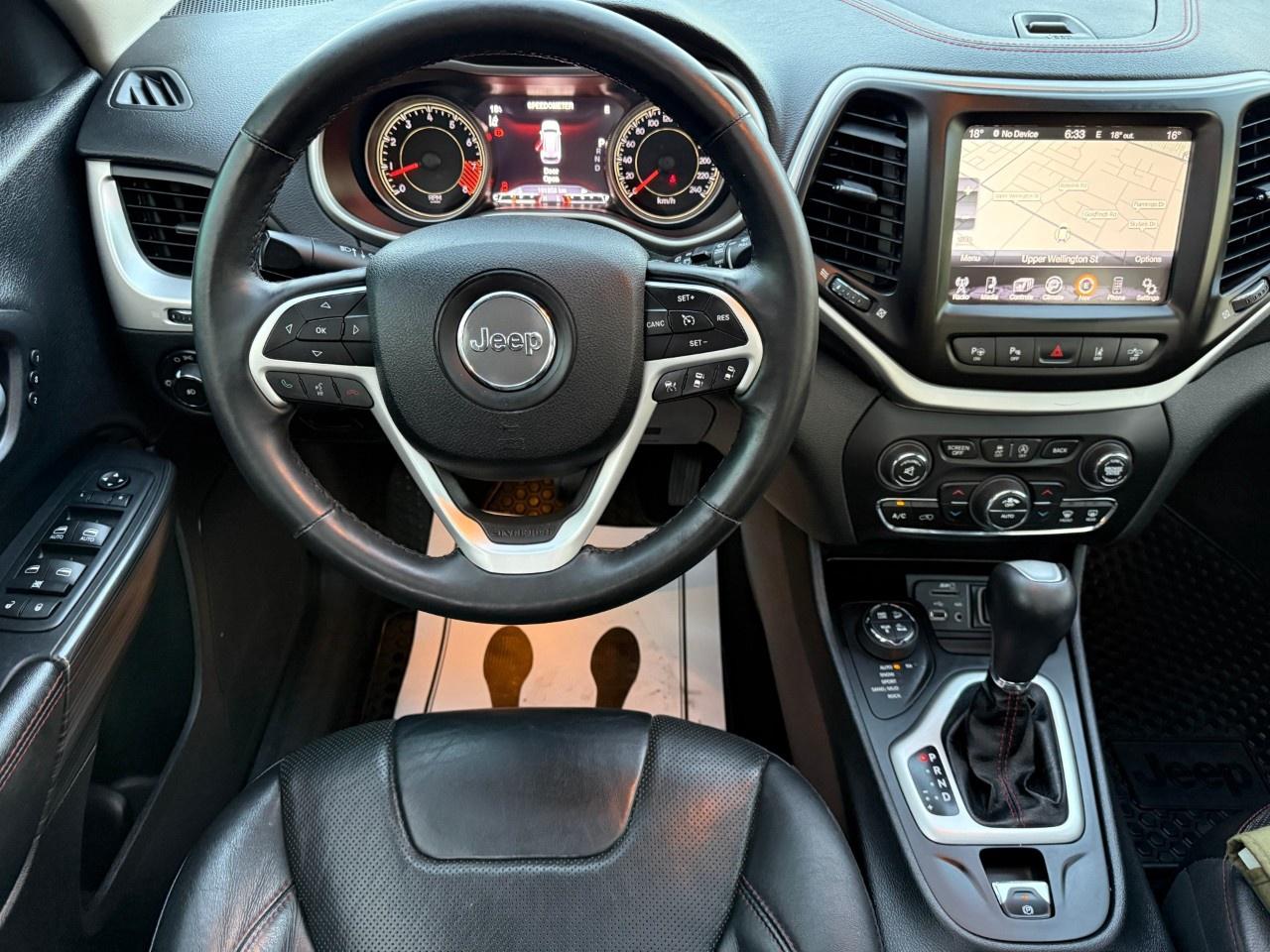 2015 Jeep Cherokee 4WD 4dr Trailhawk Photo