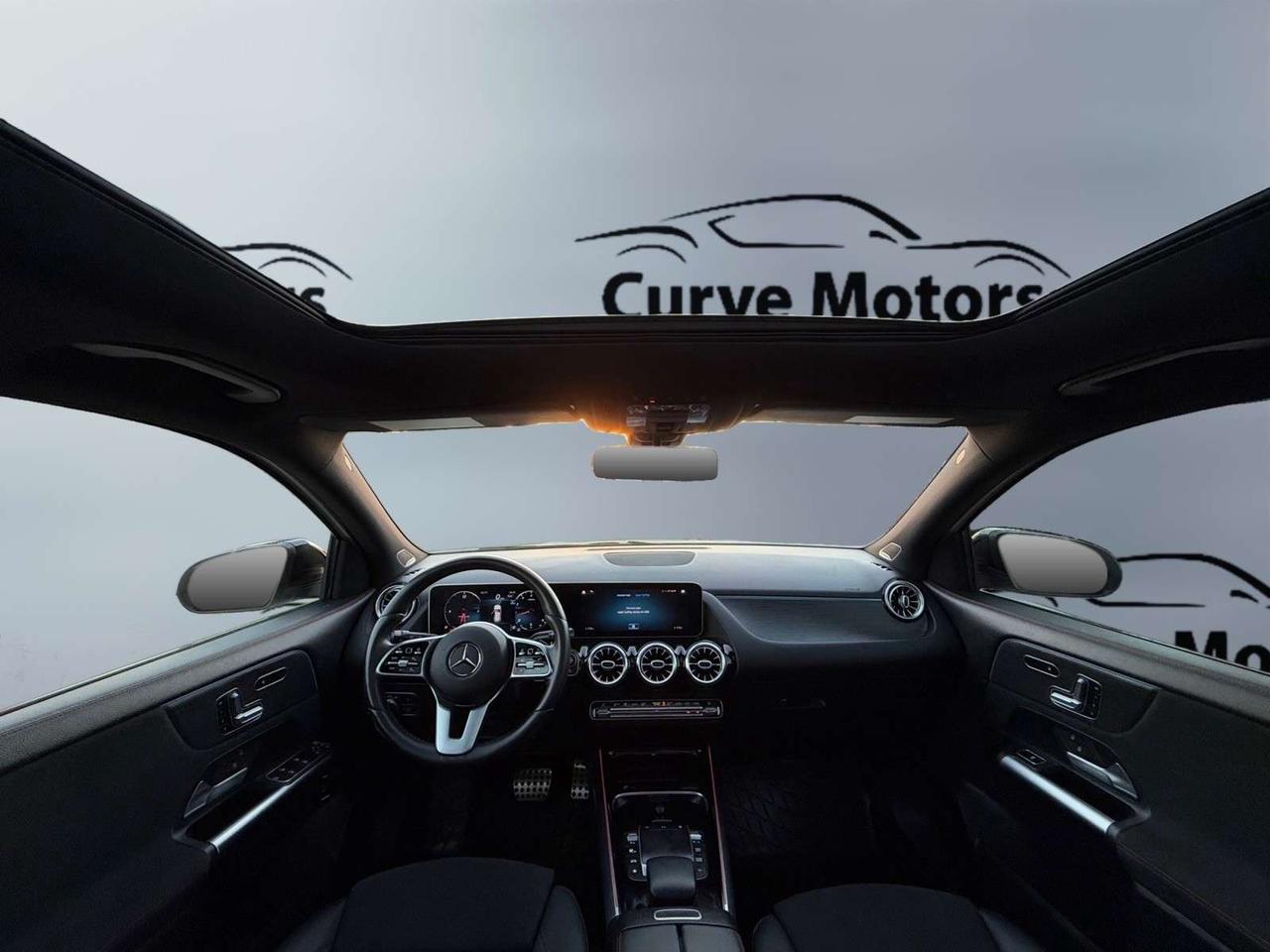 2021 Mercedes-Benz GLA GLA 250 4MATIC AMG NIGHT PKG * 1 OWNER / LOW KM / PANORAMIC ROOF Photo