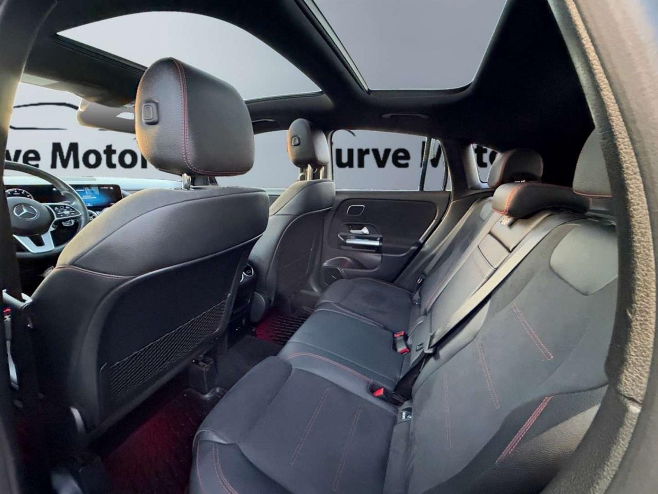 2021 Mercedes-Benz GLA GLA 250 4MATIC AMG NIGHT PKG * 1 OWNER / LOW KM / PANORAMIC ROOF Photo