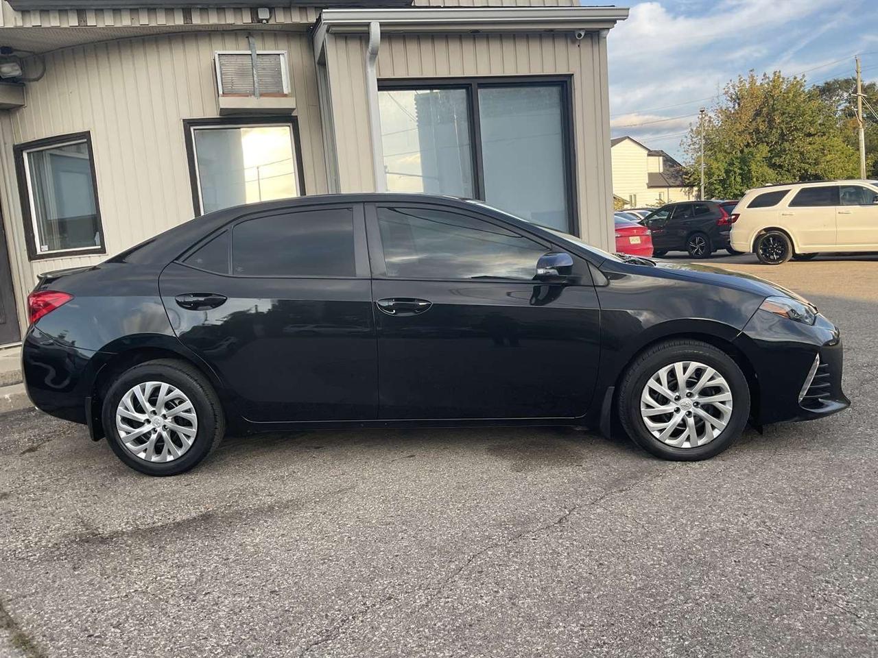 2019 Toyota Corolla SE - BACK-UP CAM! SAFETY SENSE! HEATED SEATS! Photo