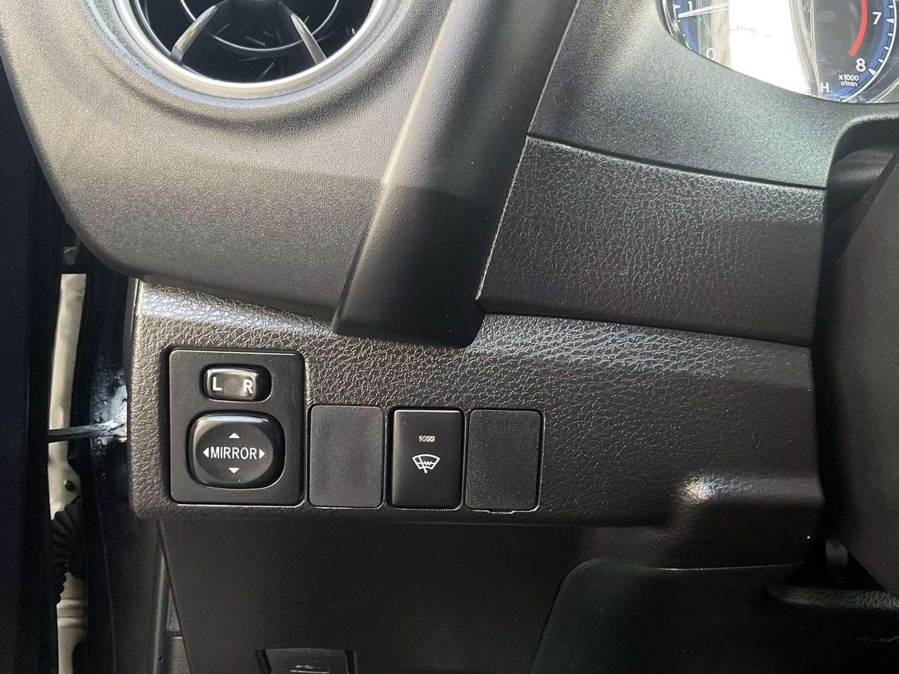 2019 Toyota Corolla SE - BACK-UP CAM! SAFETY SENSE! HEATED SEATS! Photo