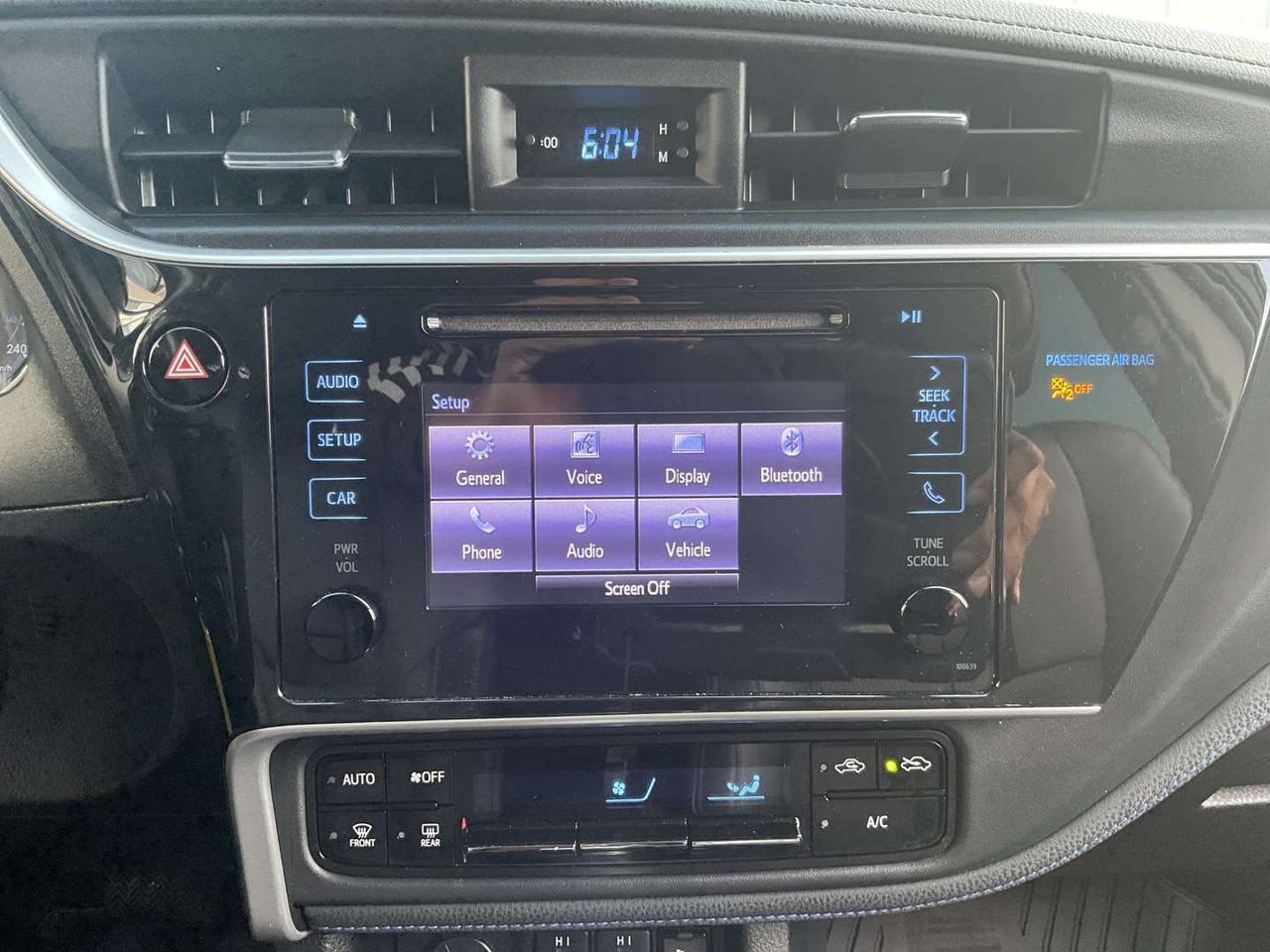 2019 Toyota Corolla SE - BACK-UP CAM! SAFETY SENSE! HEATED SEATS! Photo