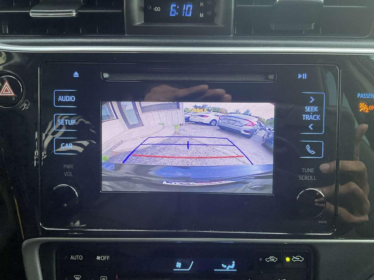 2019 Toyota Corolla SE - BACK-UP CAM! SAFETY SENSE! HEATED SEATS! Photo