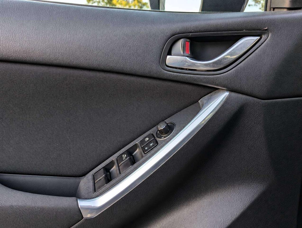 2013 Mazda CX-5 GX (One Owner) Photo