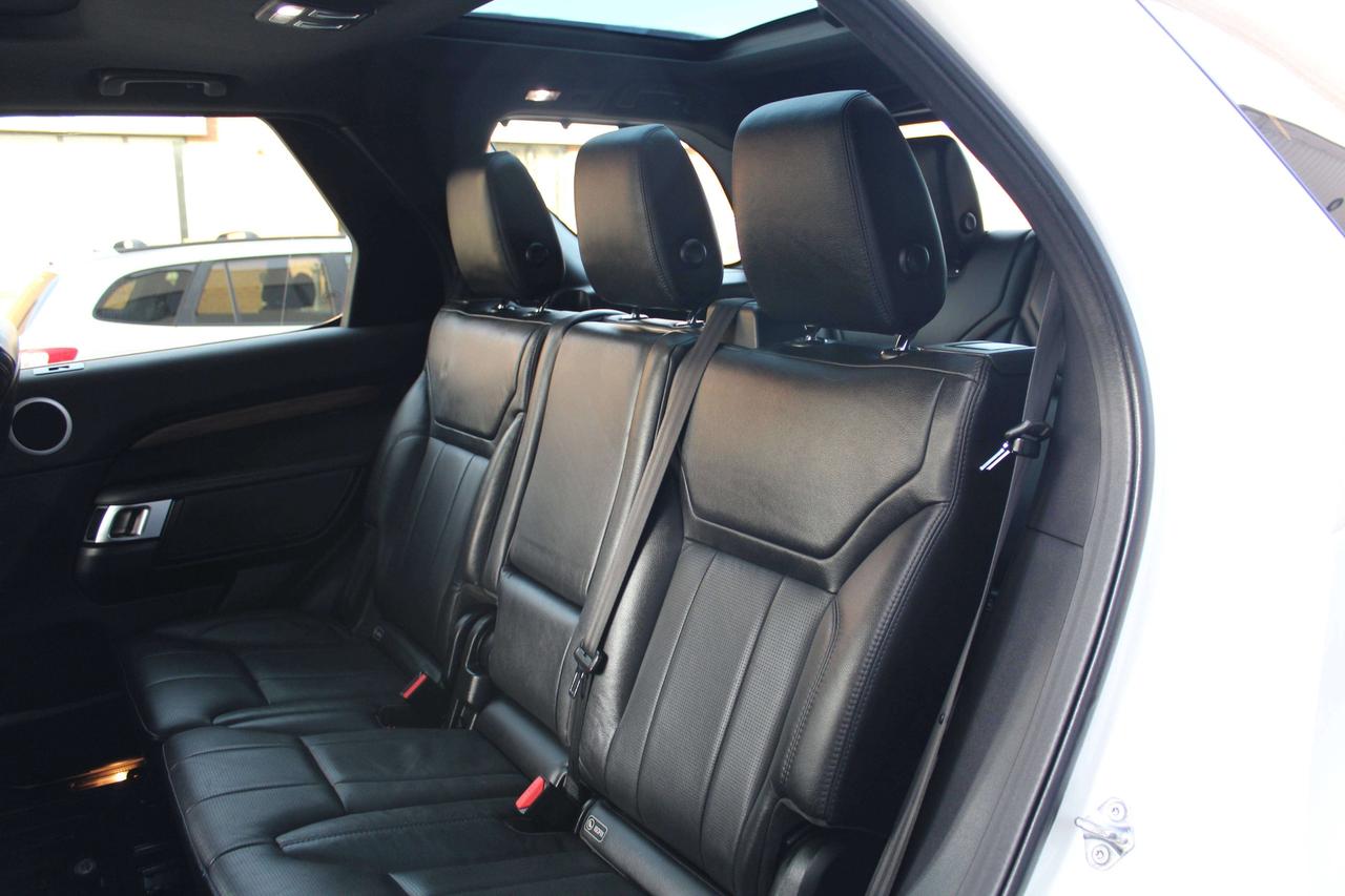 2018 Land Rover Discovery HSE - 7 PASSENGERS - 3.0L DIESEL Photo