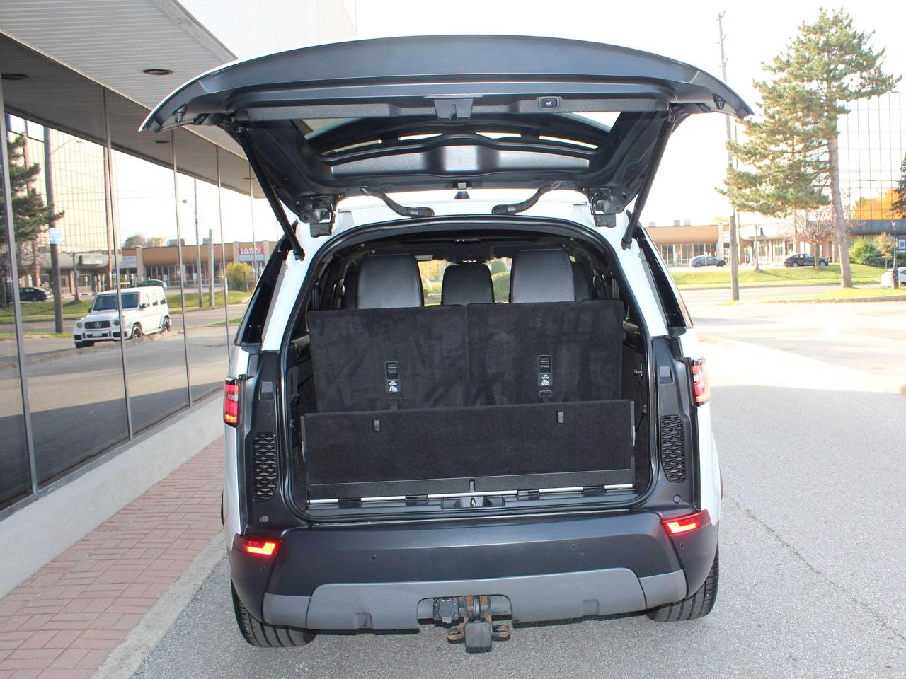 2018 Land Rover Discovery HSE - 7 PASSENGERS - 3.0L DIESEL Photo