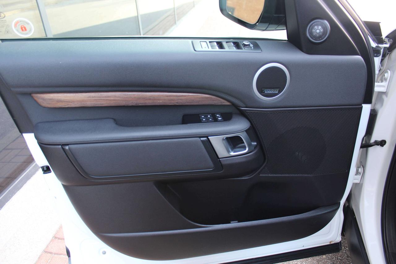 2018 Land Rover Discovery HSE - 7 PASSENGERS - 3.0L DIESEL Photo