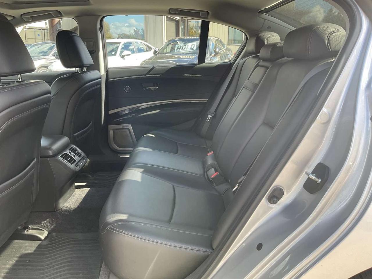 2014 Acura RLX Elite Package - LEATHER! NAV! BACK-UP CAM! COOLED SEATS! SUNROOF! Photo