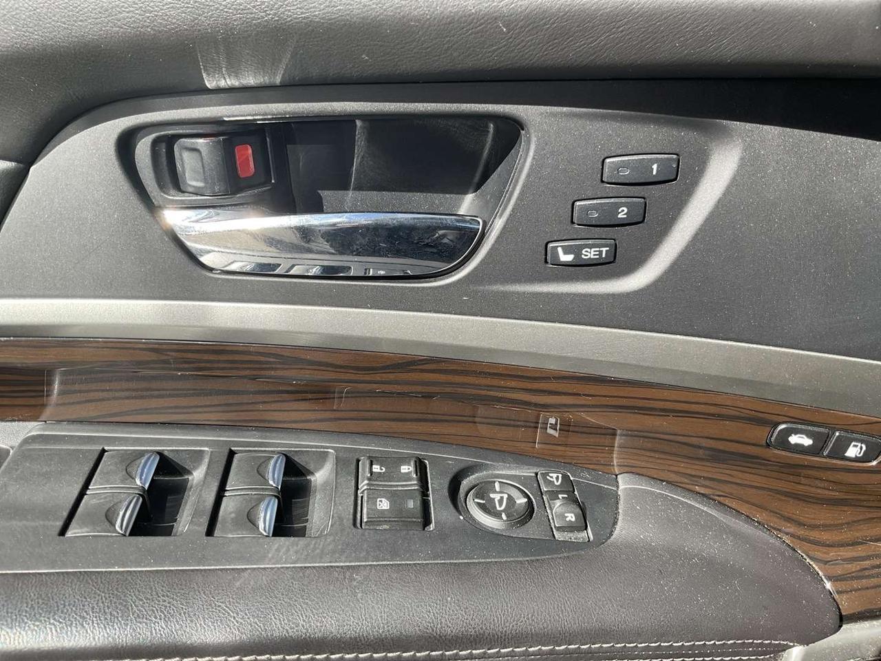 2014 Acura RLX Elite Package - LEATHER! NAV! BACK-UP CAM! COOLED SEATS! SUNROOF! Photo