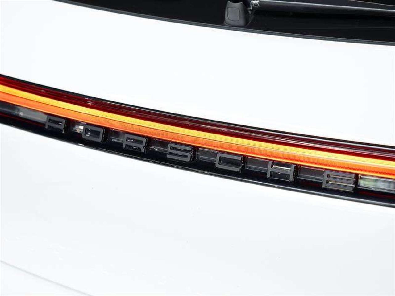 2024 Porsche Macan AWD Photo