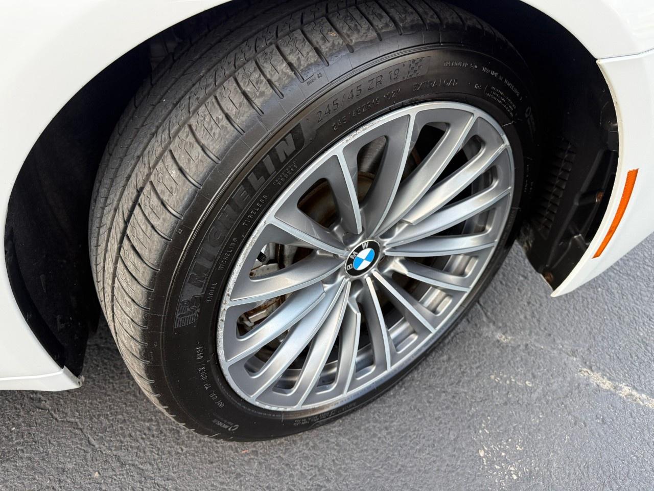 2014 BMW 7 Series 4dr Sdn 750Li xDrive AWD Photo
