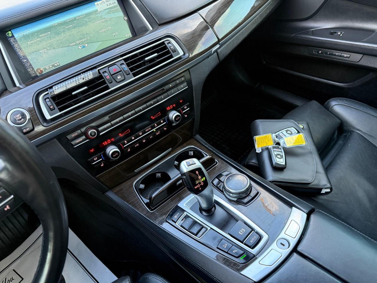 2014 BMW 7 Series 4dr Sdn 750Li xDrive AWD Photo