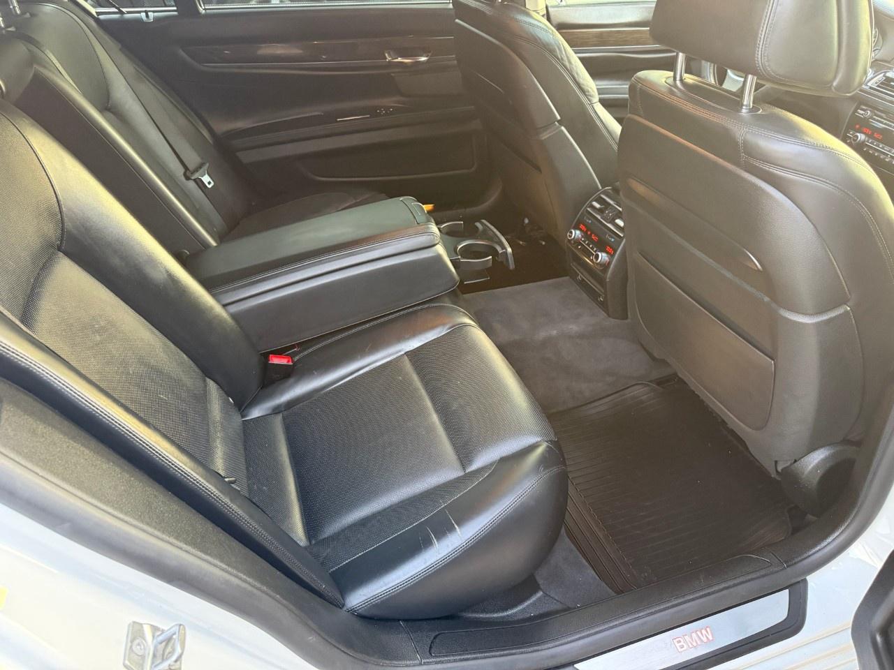 2014 BMW 7 Series 4dr Sdn 750Li xDrive AWD Photo