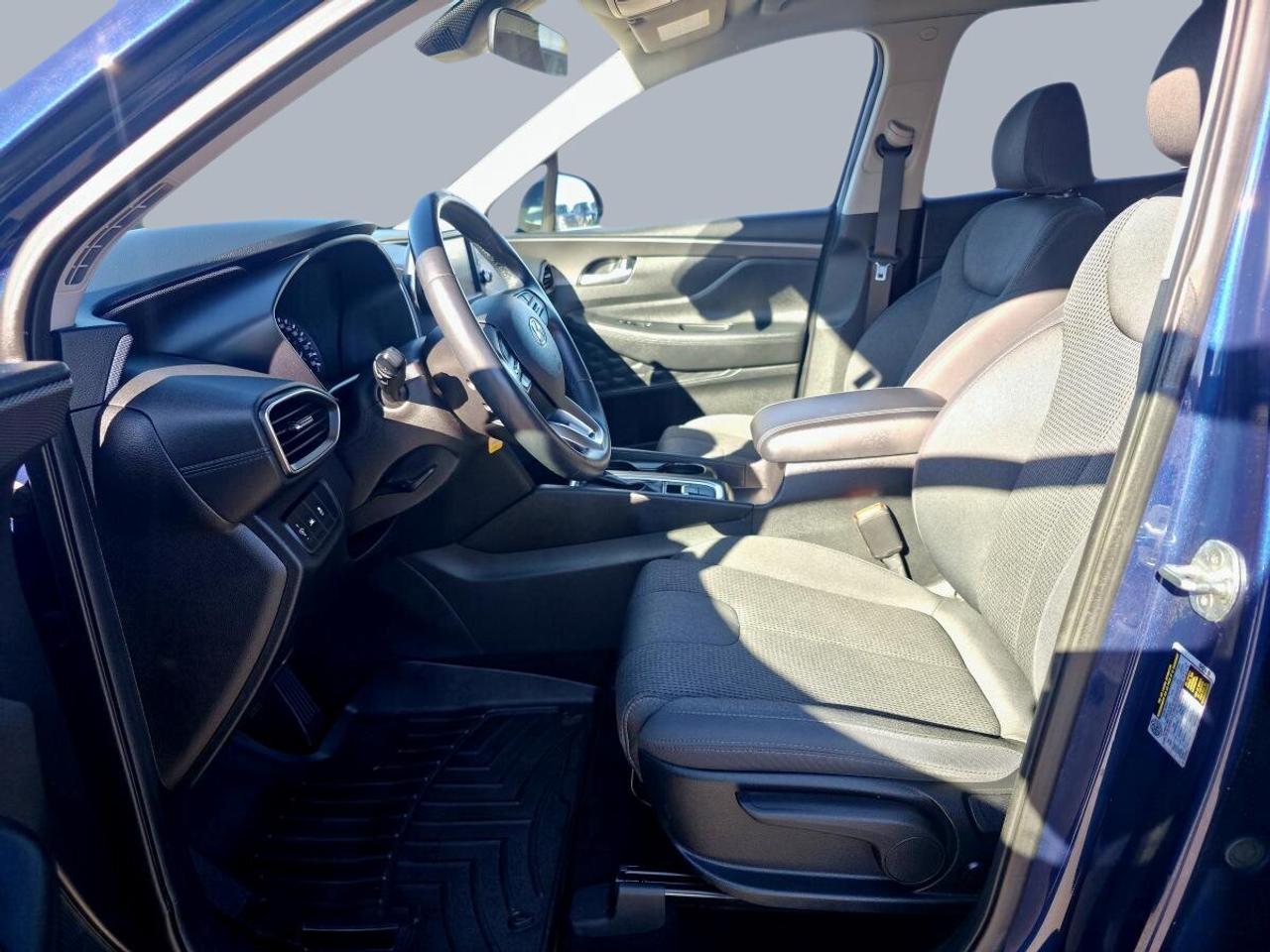 2020 Hyundai Santa Fe 2.4L Essential TA avec ensemble sécurité Photo