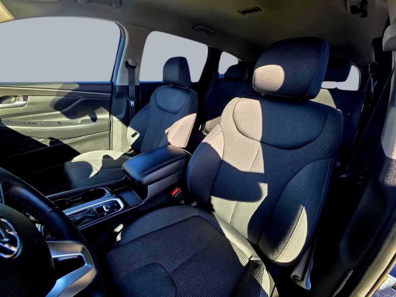 2020 Hyundai Santa Fe 2.4L Essential TA avec ensemble sécurité Photo