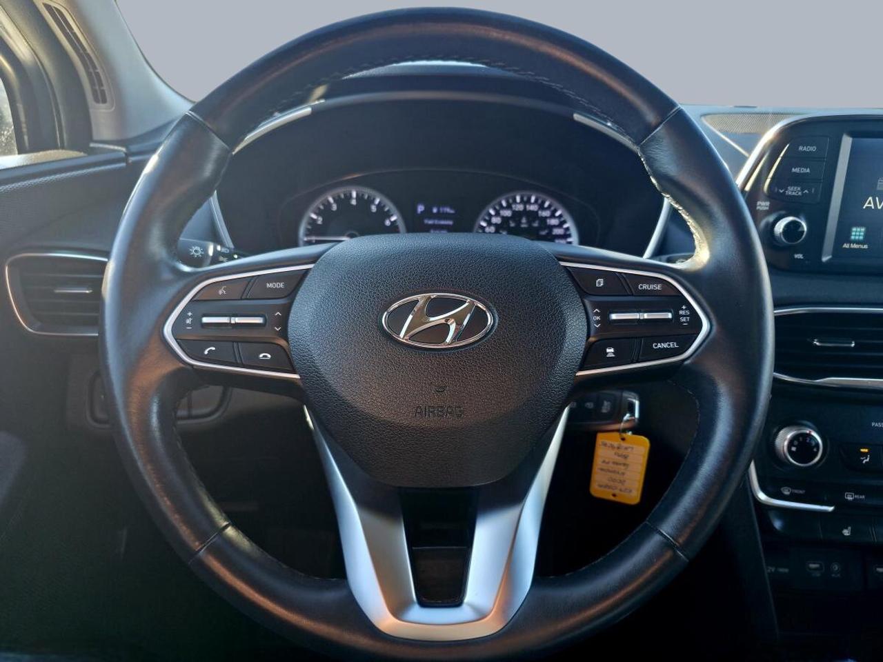 2020 Hyundai Santa Fe 2.4L Essential TA avec ensemble sécurité Photo