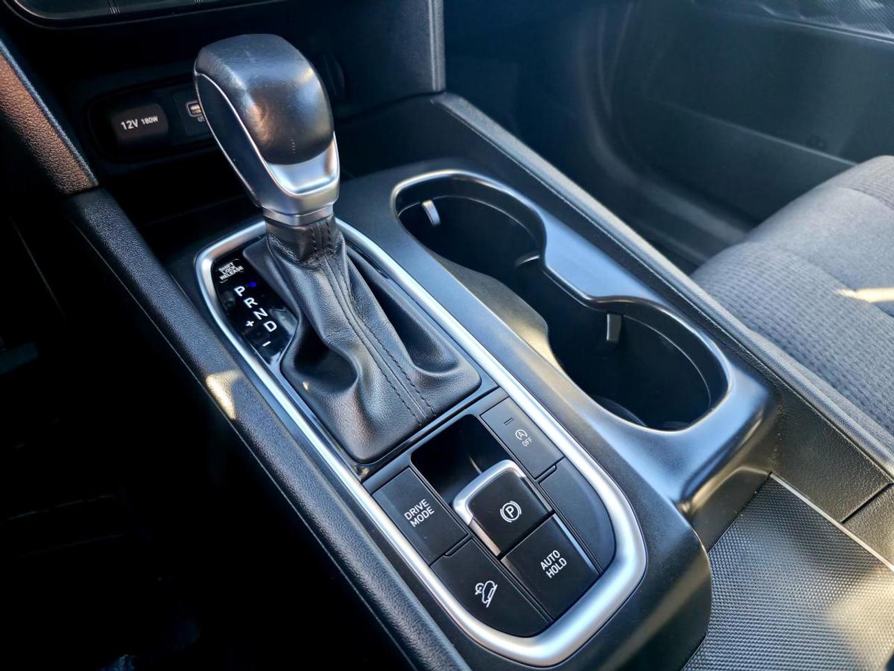 2020 Hyundai Santa Fe 2.4L Essential TA avec ensemble sécurité Photo