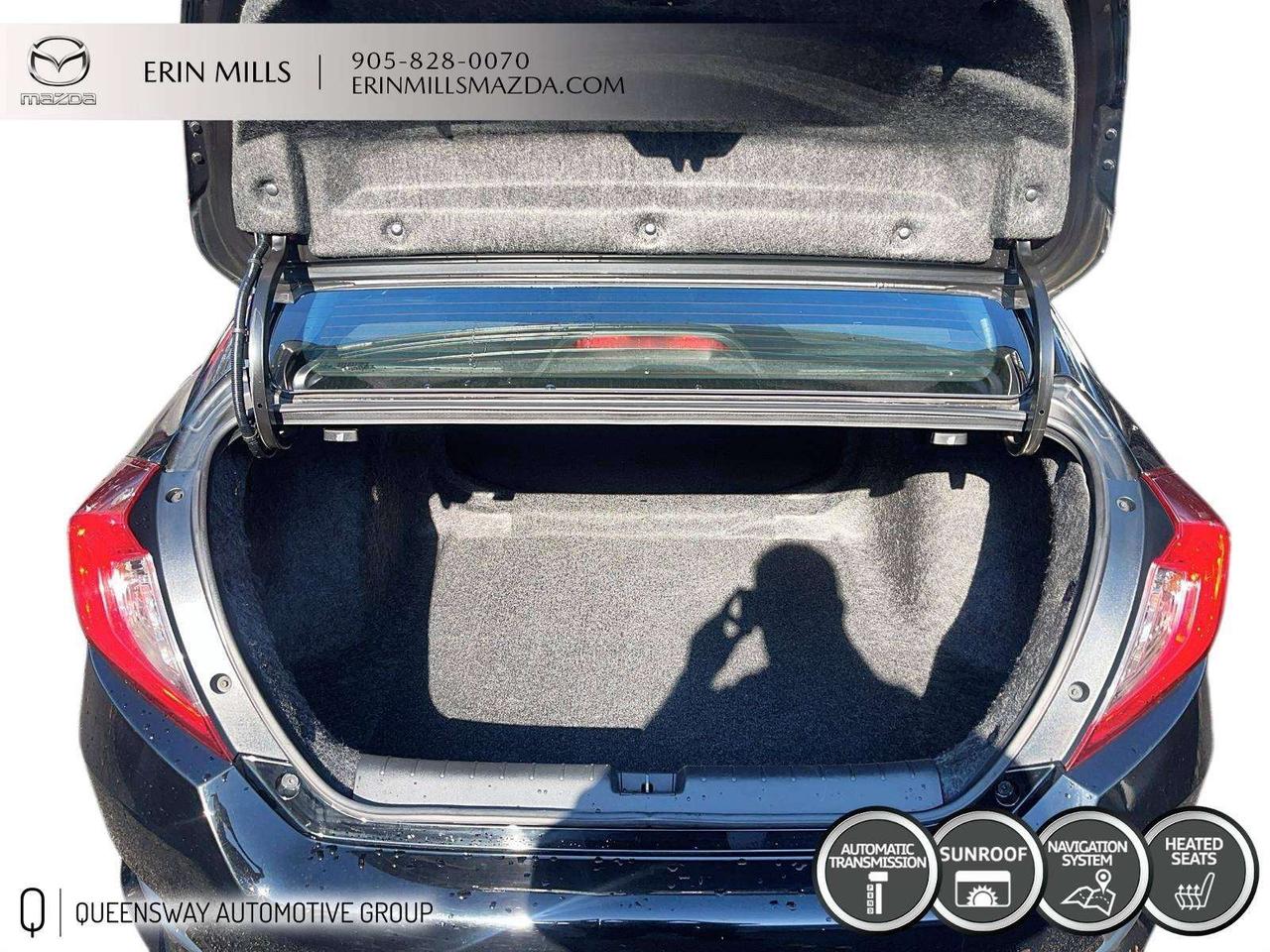2016 Honda Civic Touring LOW KMS Photo