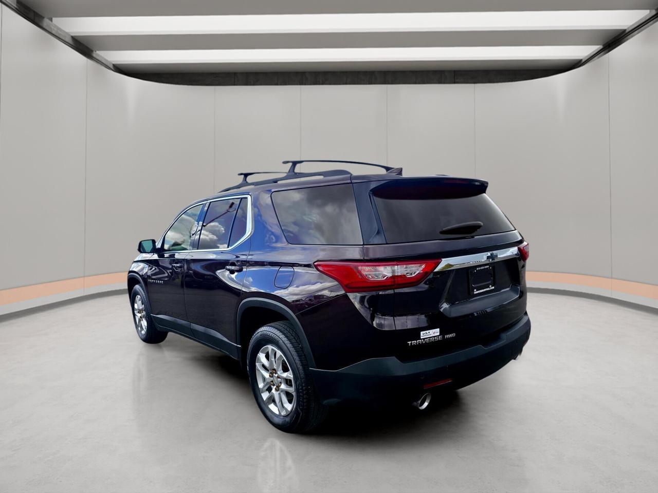 2020 Chevrolet Traverse LT tissu 4 portes TI avec 1LT Photo2