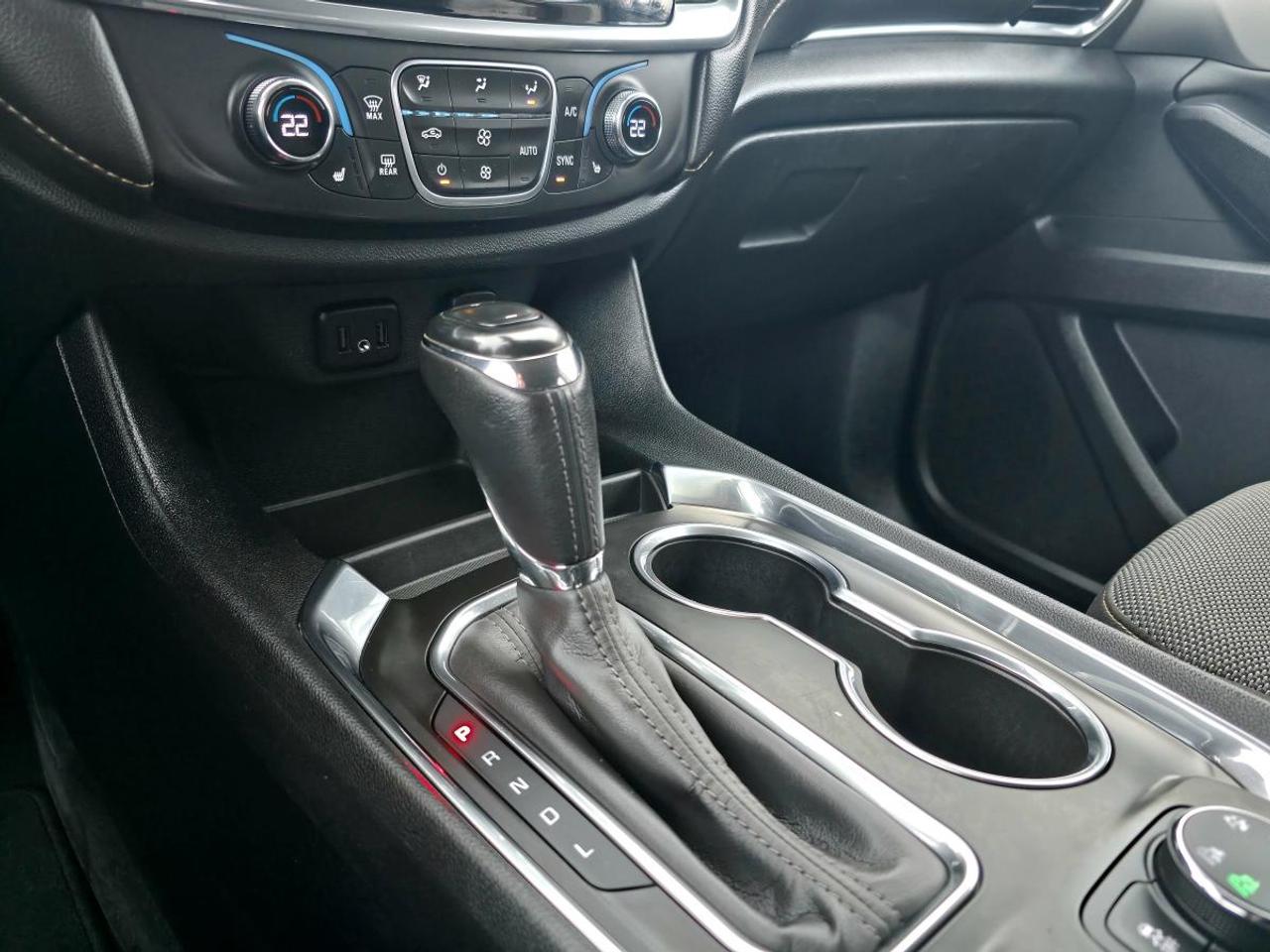 2020 Chevrolet Traverse LT tissu 4 portes TI avec 1LT Photo