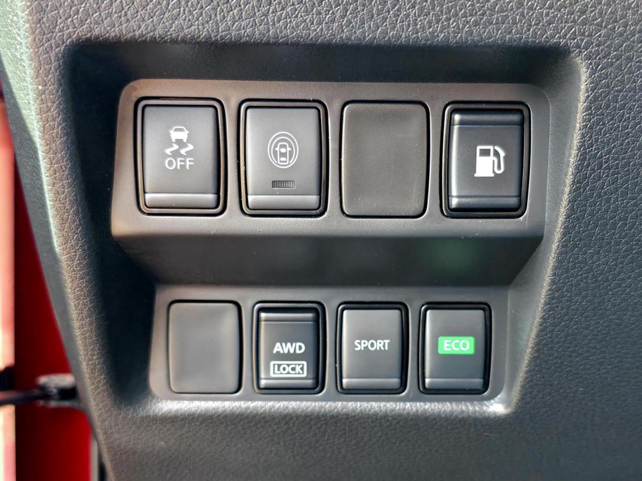 2020 Nissan Rogue S Ti Photo