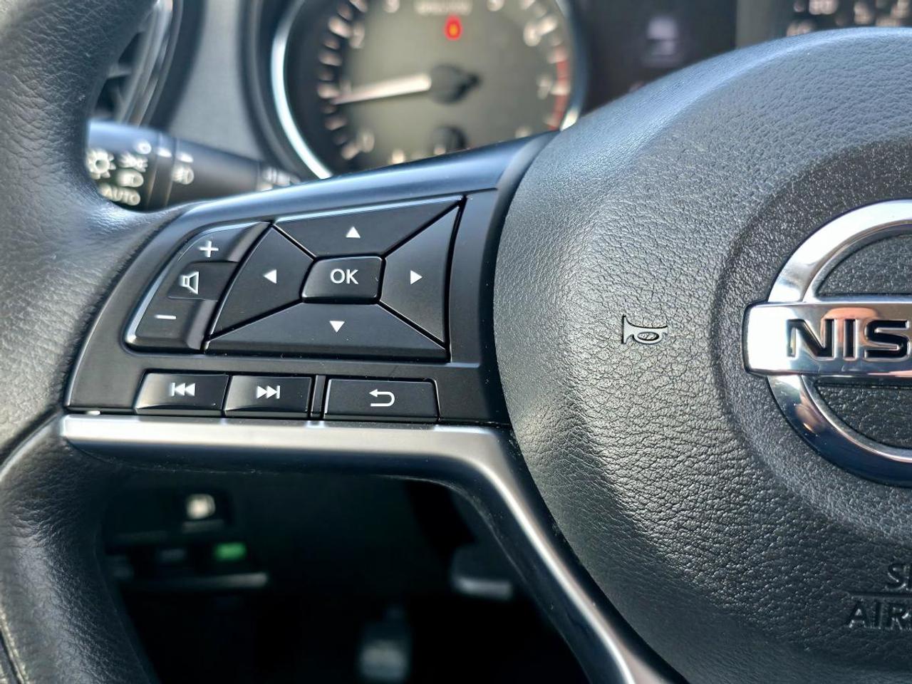 2020 Nissan Rogue S Ti Photo