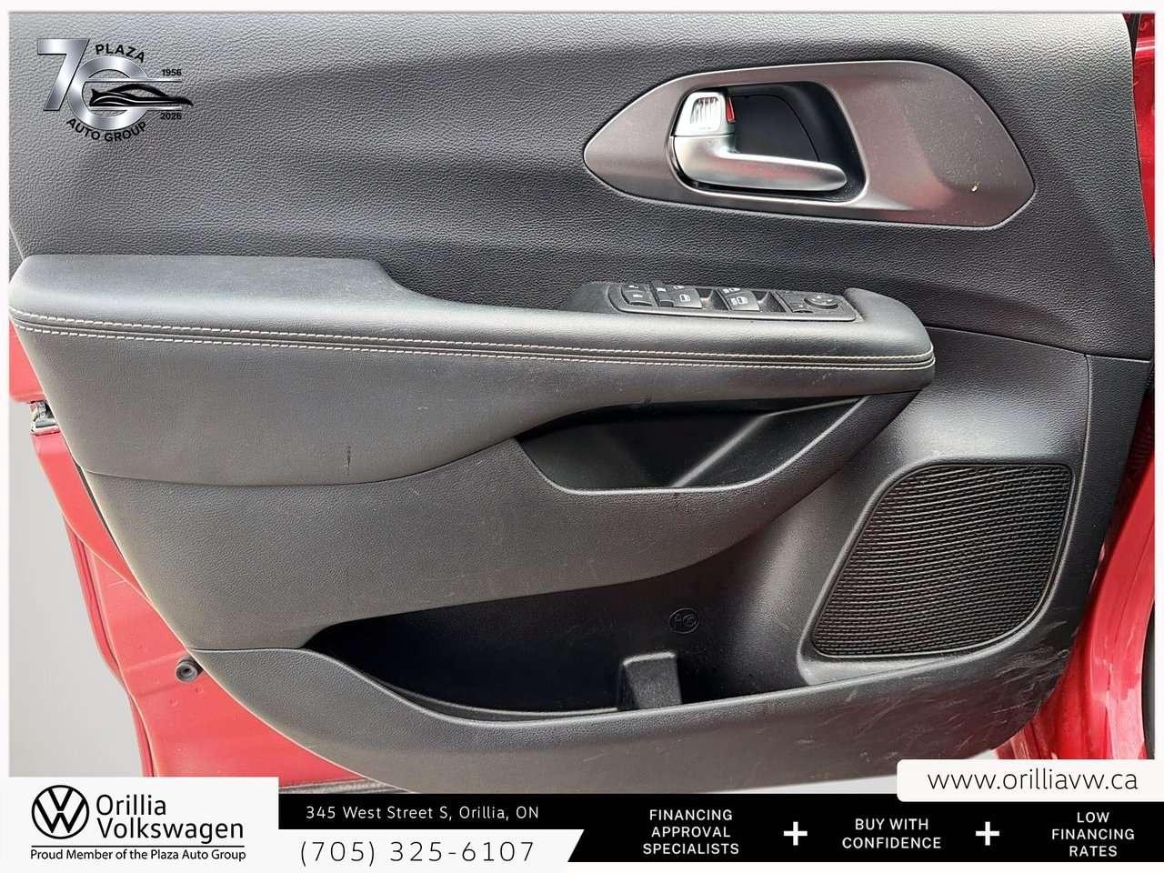 2025 Chrysler Grand Caravan SXT Power Sliding Doors   3-Row Seating   Adaptive Cruise / Photo