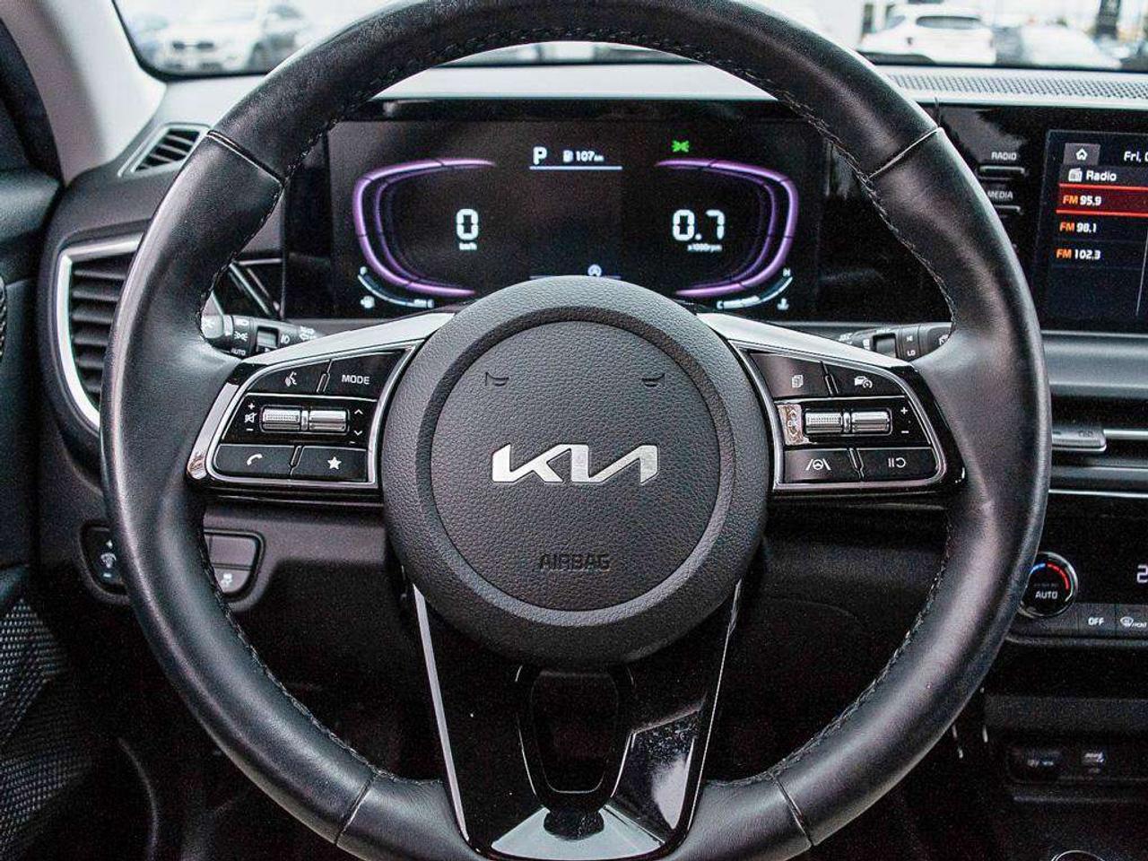 2024 Kia Seltos EX   Apple CarPlay   Backup Camera   Heated Seats Photo
