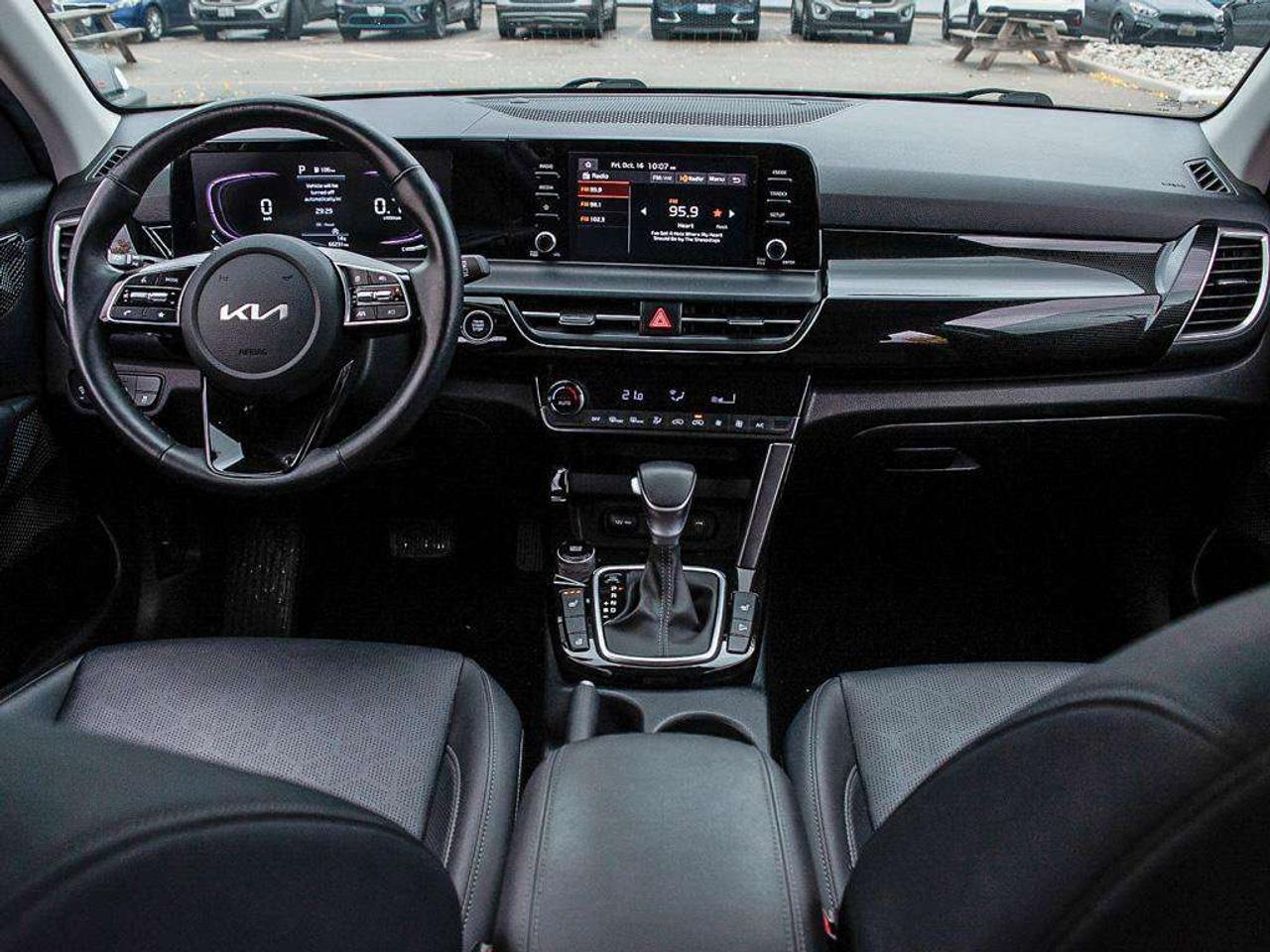 2024 Kia Seltos EX   Apple CarPlay   Backup Camera   Heated Seats Photo