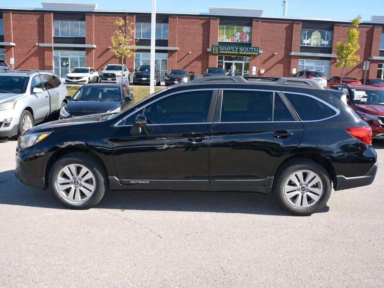 2018 Subaru Outback 2.5i Photo1