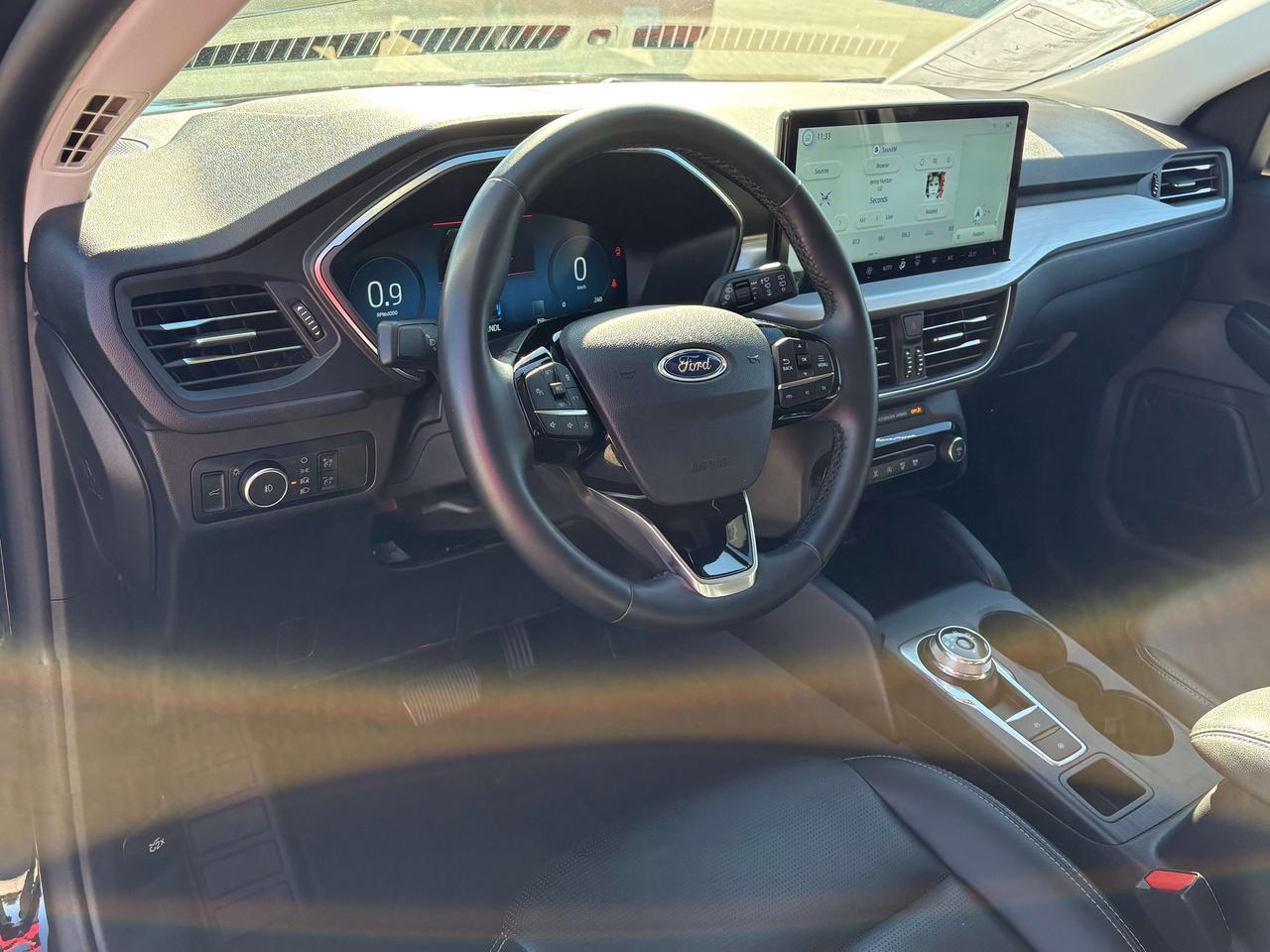 2025 Ford Escape Platinum AWD   Nav.   Leather   Heated Seats Photo