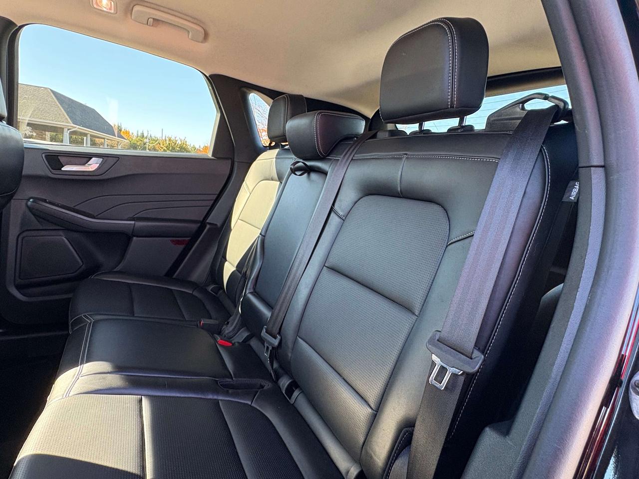 2025 Ford Escape Platinum AWD   Nav.   Leather   Heated Seats Photo