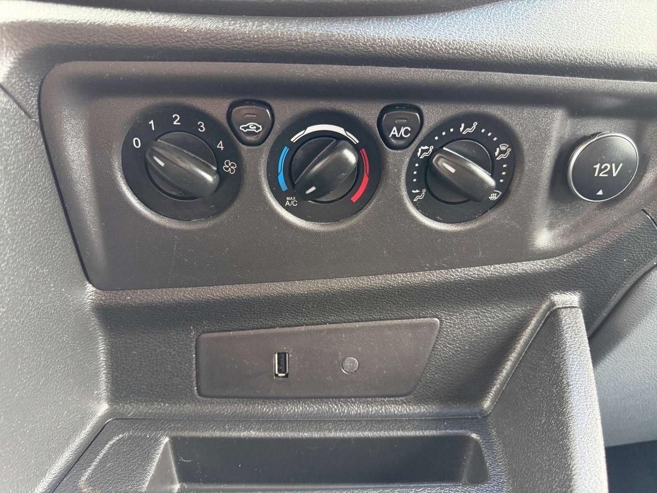 2019 Ford Transit T-250 130 Low Rf 9000 GVWR Sliding RH Dr * NO ACCIDENTS / SHELVES / Photo