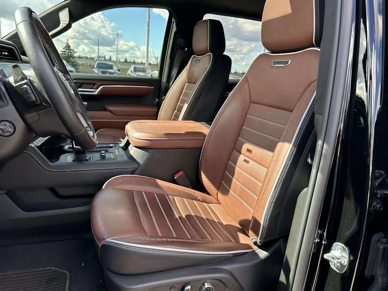 2025 GMC Sierra 1500 Crew Cab Short Box 4-Wheel Drive Denali Ultimate   Clean Accident-Free History Photo