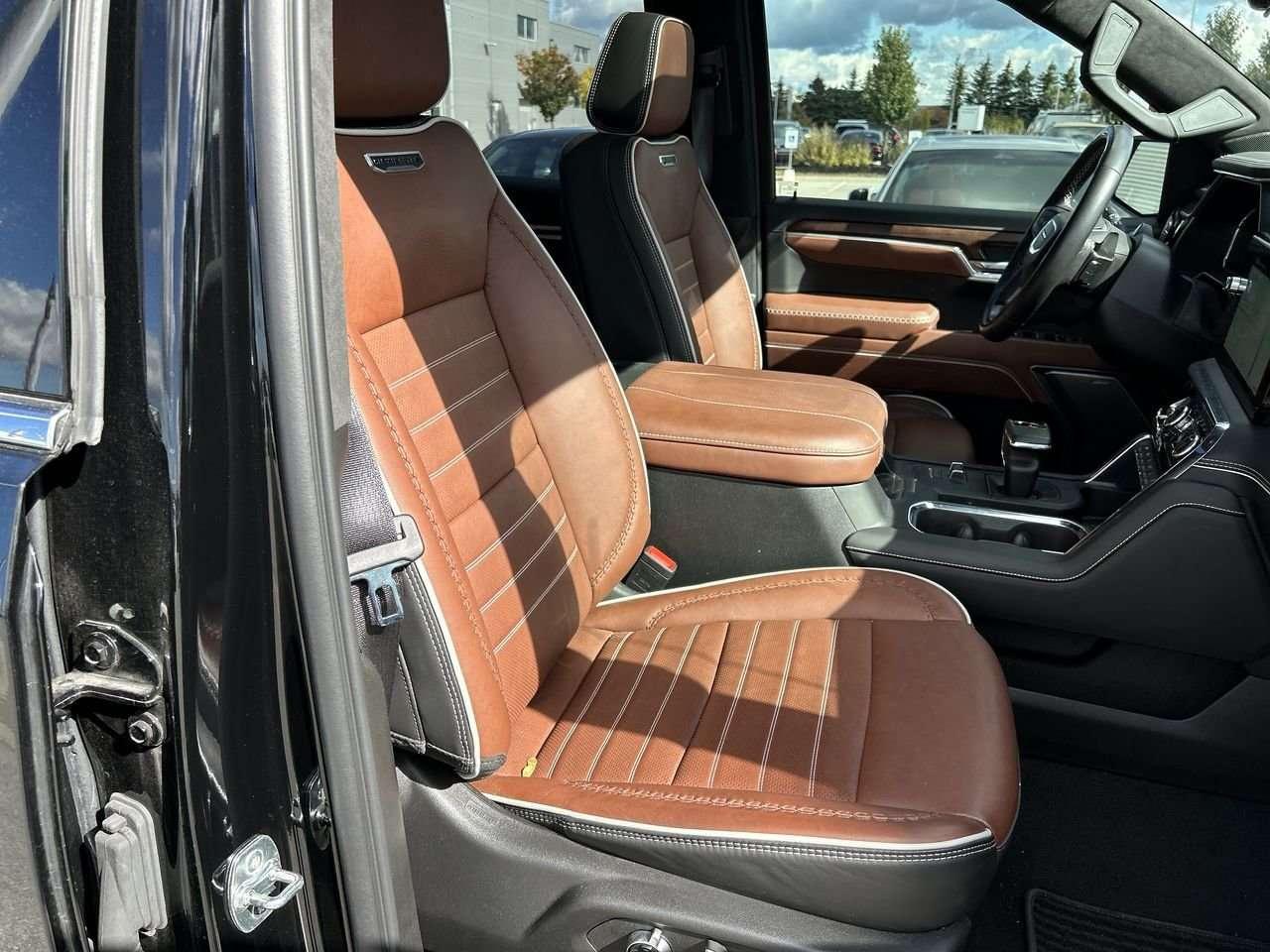 2025 GMC Sierra 1500 Crew Cab Short Box 4-Wheel Drive Denali Ultimate   Clean Accident-Free History Photo