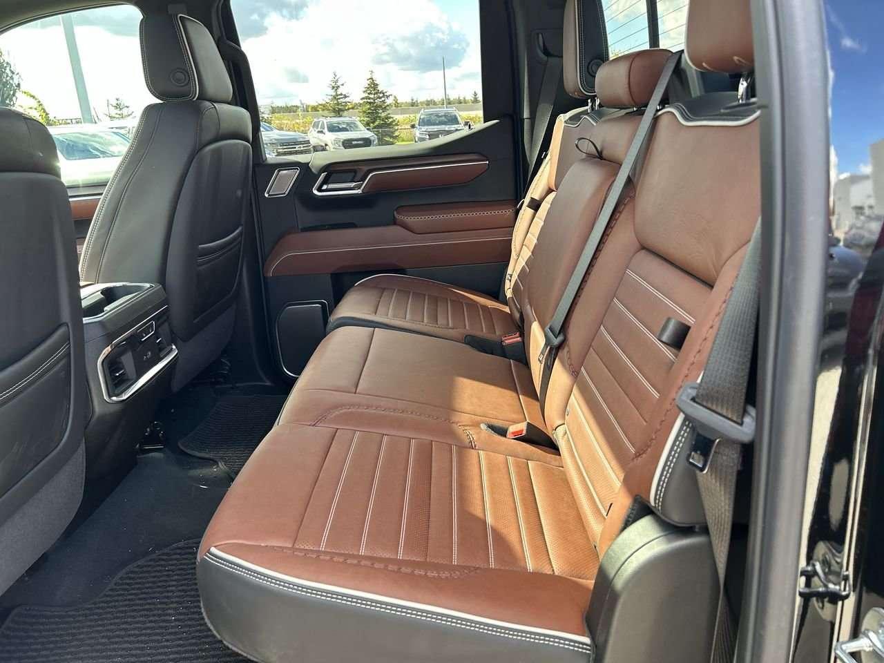 2025 GMC Sierra 1500 Crew Cab Short Box 4-Wheel Drive Denali Ultimate   Clean Accident-Free History Photo