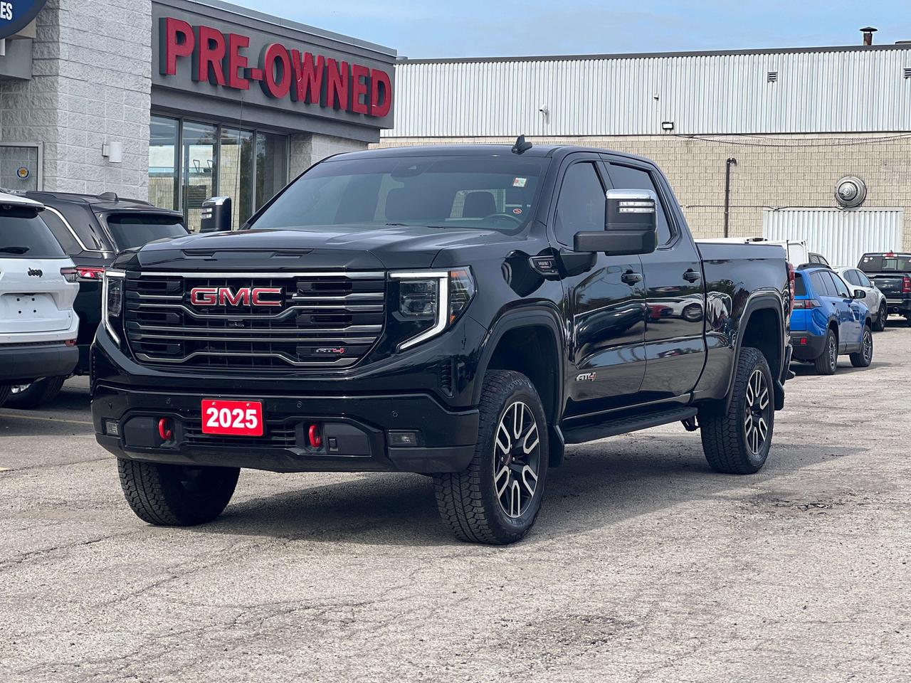 2025 GMC Sierra 1500 AT4 Photo