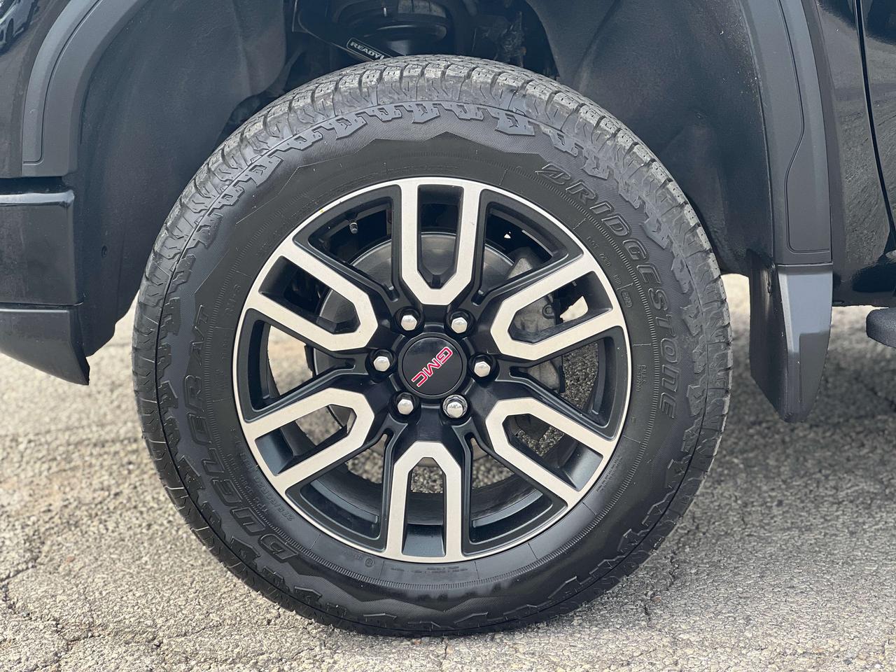 2025 GMC Sierra 1500 AT4 Photo