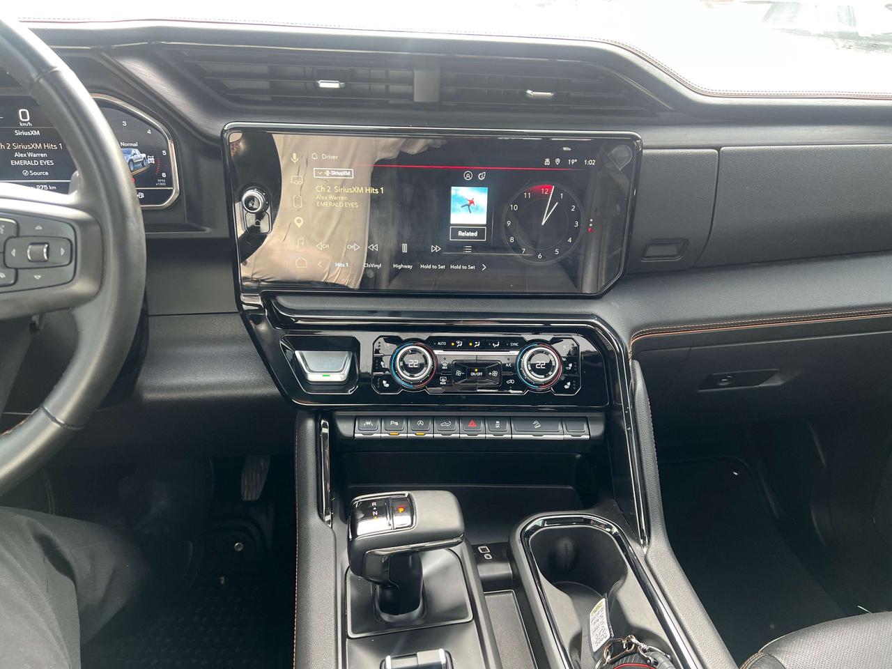 2025 GMC Sierra 1500 AT4 Photo
