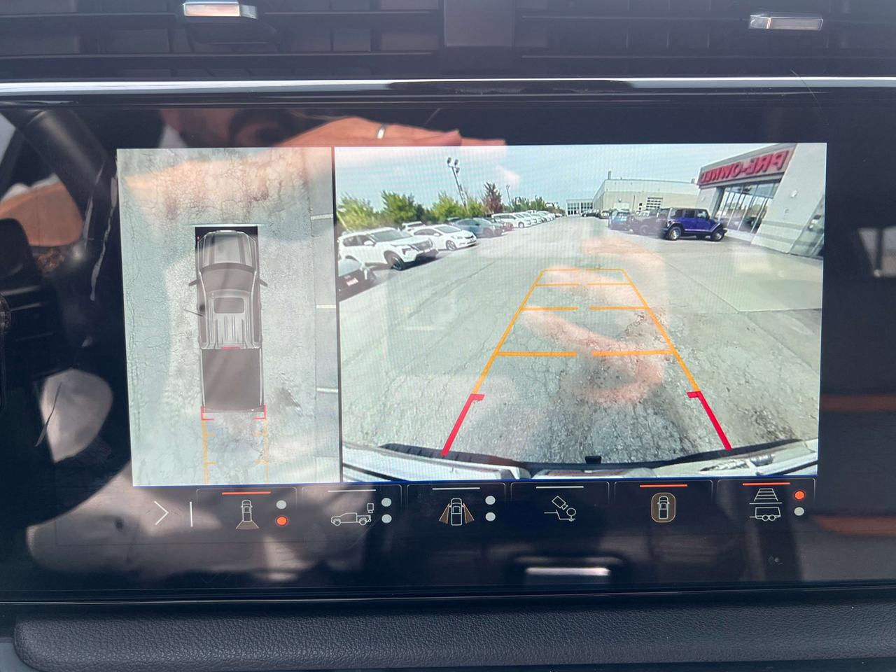 2025 GMC Sierra 1500 AT4 Photo