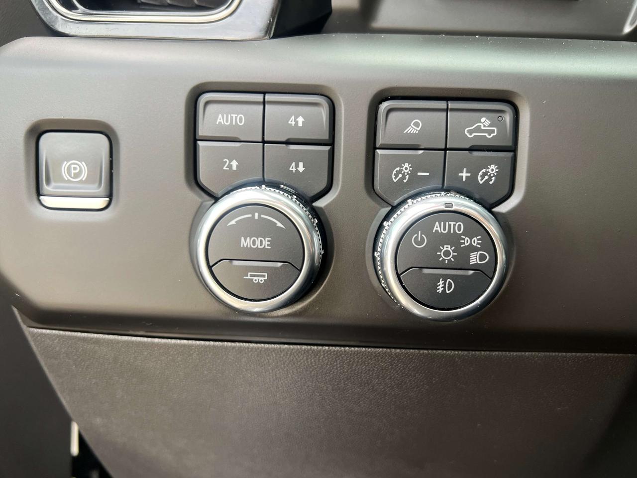 2025 GMC Sierra 1500 AT4 Photo