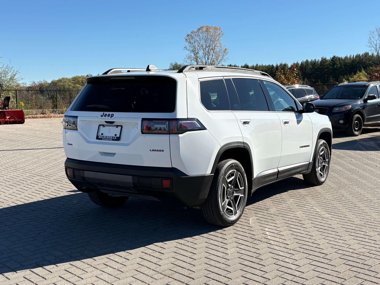 2026 Jeep Cherokee Hybrid Laredo 4x4   Heated Seats & Steering Wheel Photo